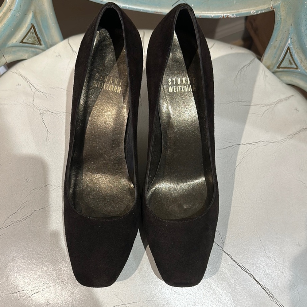Stuart Weitzman Women's Black Suede Pumps